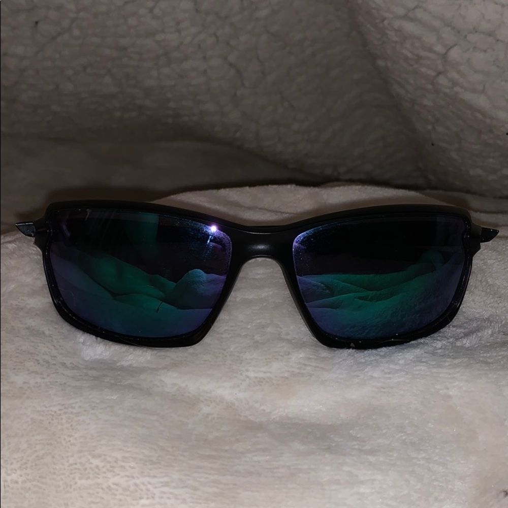 Carbon shift oakleys